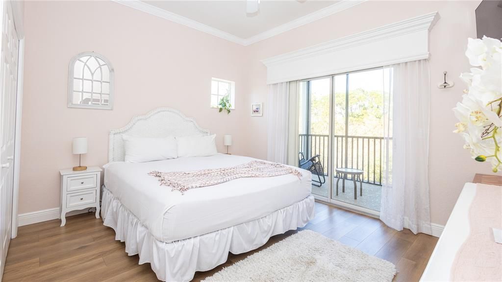 For Sale: $214,000 (2 beds, 2 baths, 1173 Square Feet)