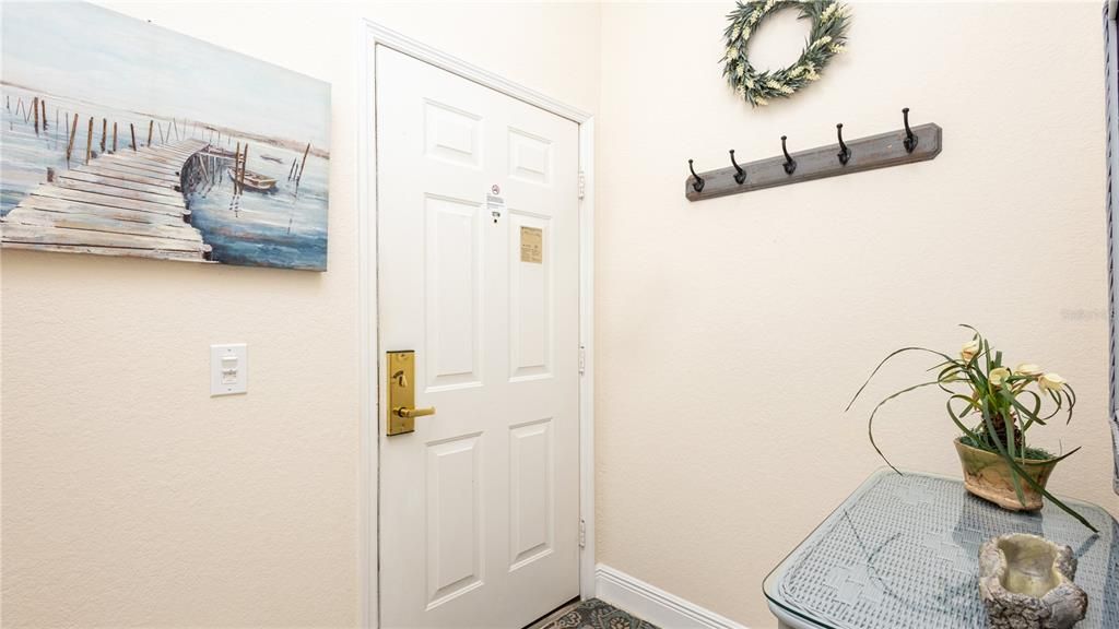 For Sale: $214,000 (2 beds, 2 baths, 1173 Square Feet)