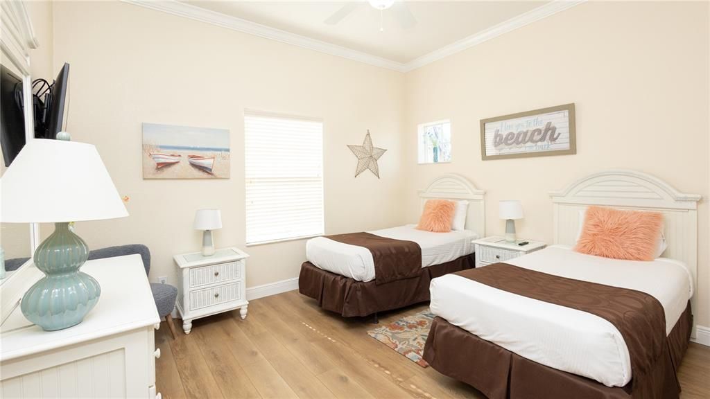 For Sale: $214,000 (2 beds, 2 baths, 1173 Square Feet)