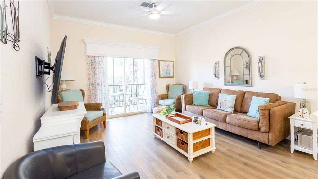 For Sale: $214,000 (2 beds, 2 baths, 1173 Square Feet)