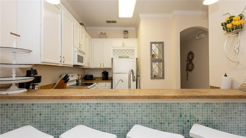 For Sale: $214,000 (2 beds, 2 baths, 1173 Square Feet)