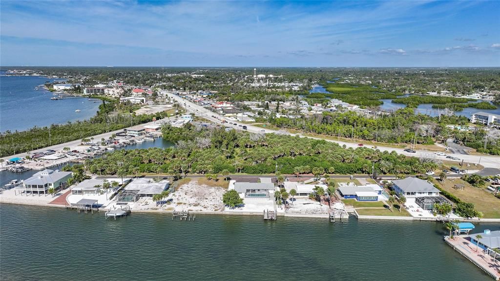 En Venta: $897,000 (2 camas, 3 baños, 1333 Pies cuadrados)