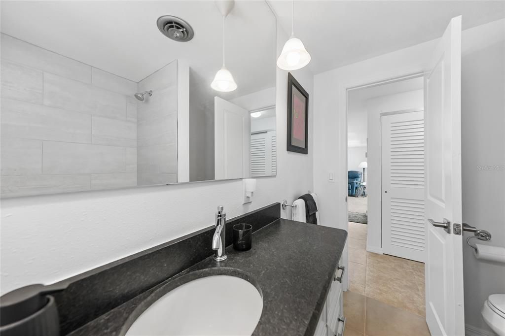 En Venta: $897,000 (2 camas, 3 baños, 1333 Pies cuadrados)