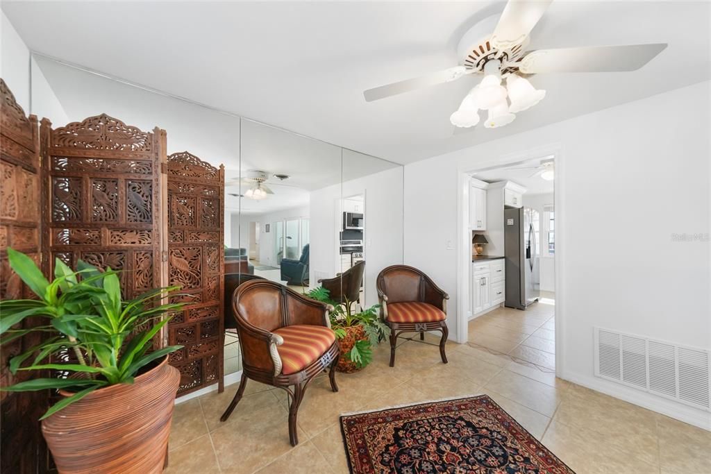 En Venta: $897,000 (2 camas, 3 baños, 1333 Pies cuadrados)