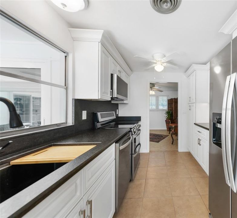 En Venta: $897,000 (2 camas, 3 baños, 1333 Pies cuadrados)