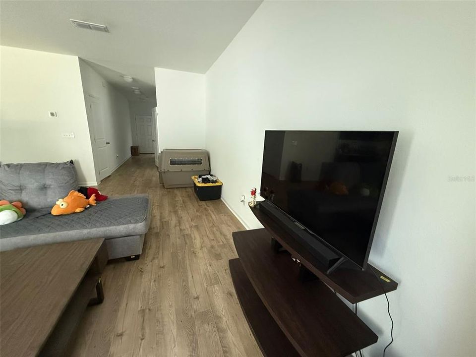 待售: $350,000 (4 贝兹, 2 浴室, 1973 平方英尺)