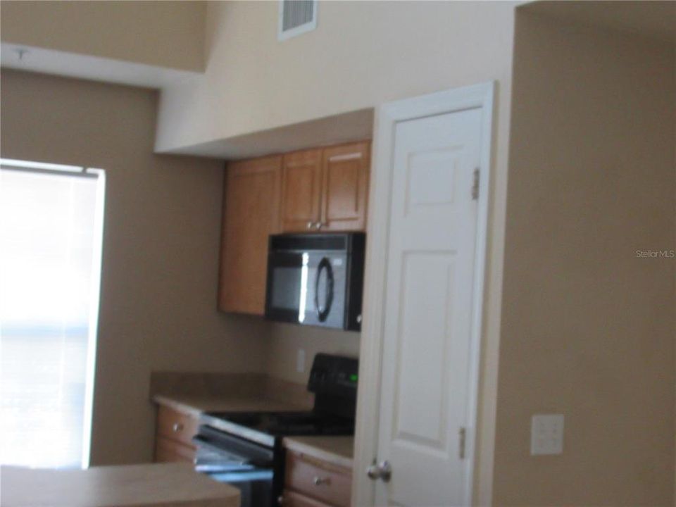 待售: $240,000 (2 贝兹, 2 浴室, 1316 平方英尺)