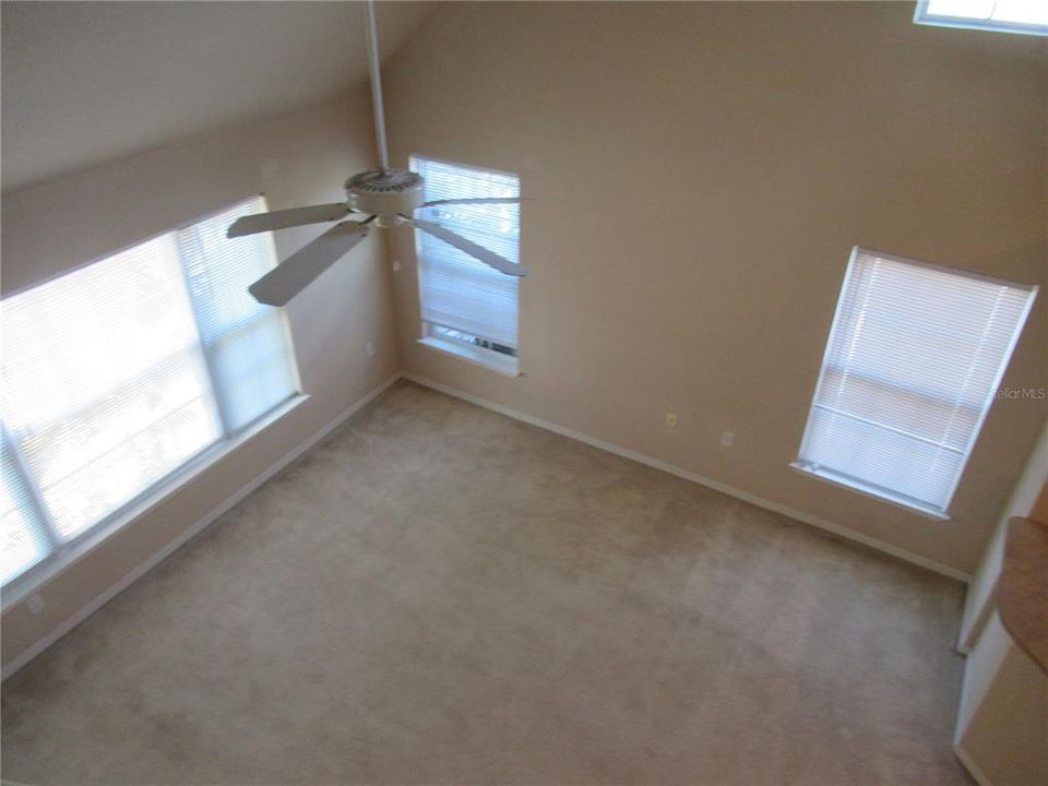 待售: $240,000 (2 贝兹, 2 浴室, 1316 平方英尺)