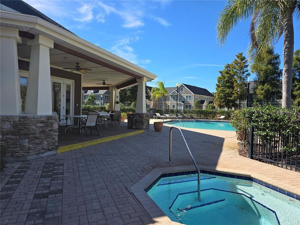 待售: $240,000 (2 贝兹, 2 浴室, 1316 平方英尺)