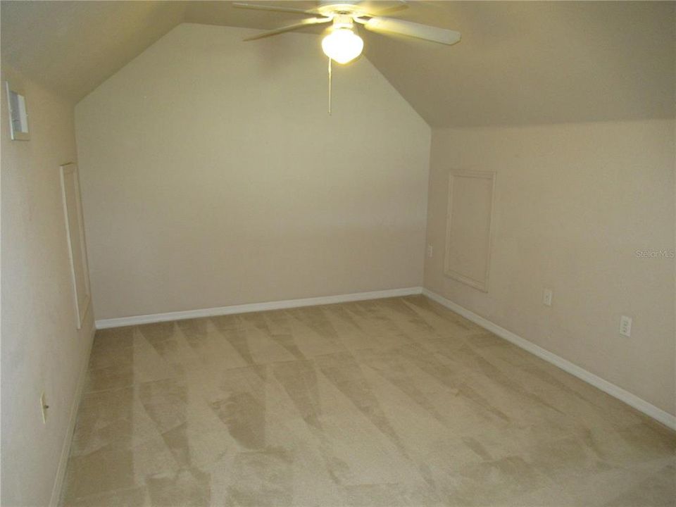 待售: $240,000 (2 贝兹, 2 浴室, 1316 平方英尺)