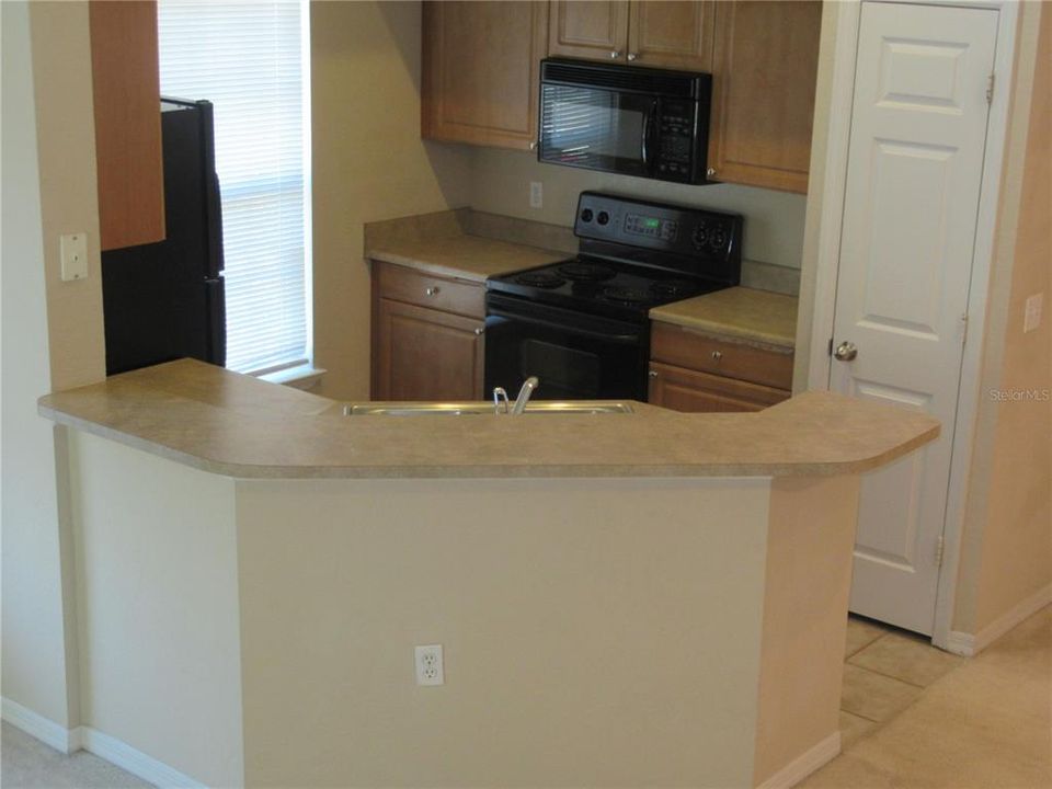 待售: $240,000 (2 贝兹, 2 浴室, 1316 平方英尺)