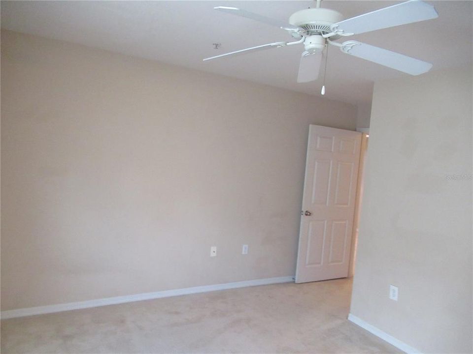 待售: $240,000 (2 贝兹, 2 浴室, 1316 平方英尺)