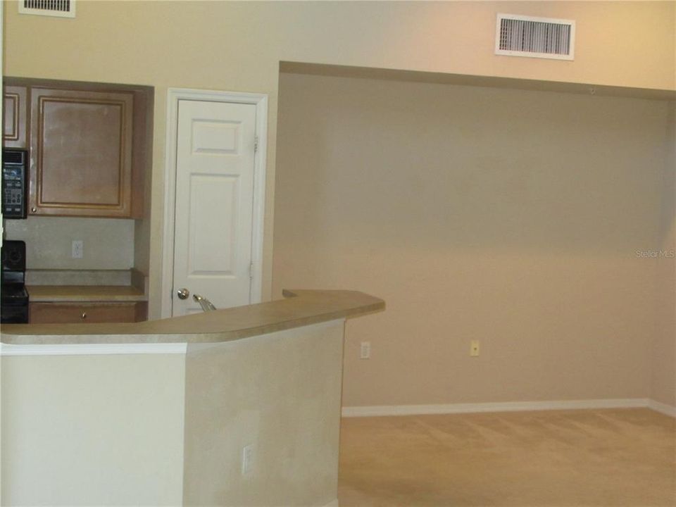 待售: $240,000 (2 贝兹, 2 浴室, 1316 平方英尺)