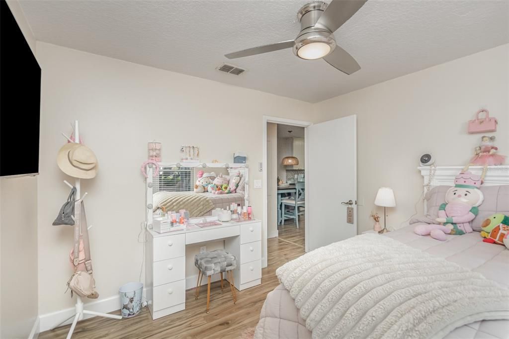 En Venta: $205,000 (3 camas, 2 baños, 1103 Pies cuadrados)