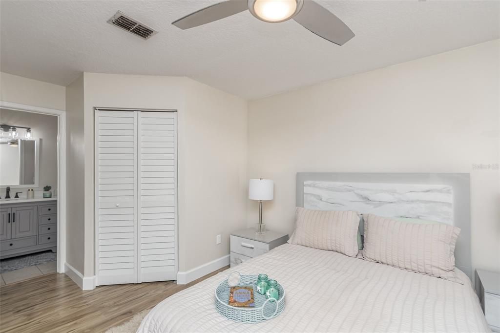 En Venta: $205,000 (3 camas, 2 baños, 1103 Pies cuadrados)