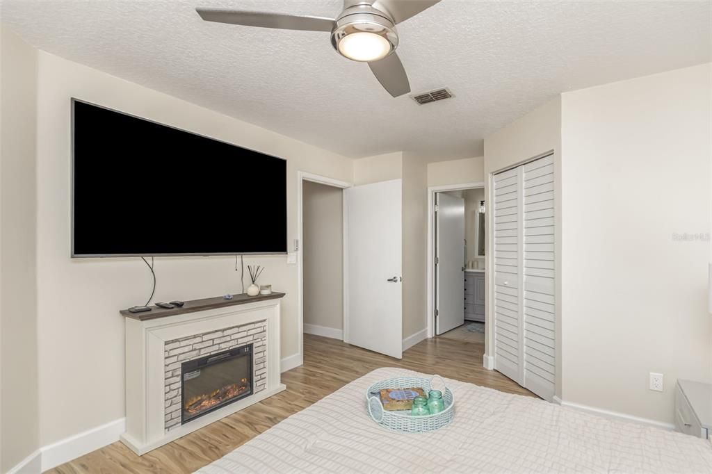 En Venta: $205,000 (3 camas, 2 baños, 1103 Pies cuadrados)