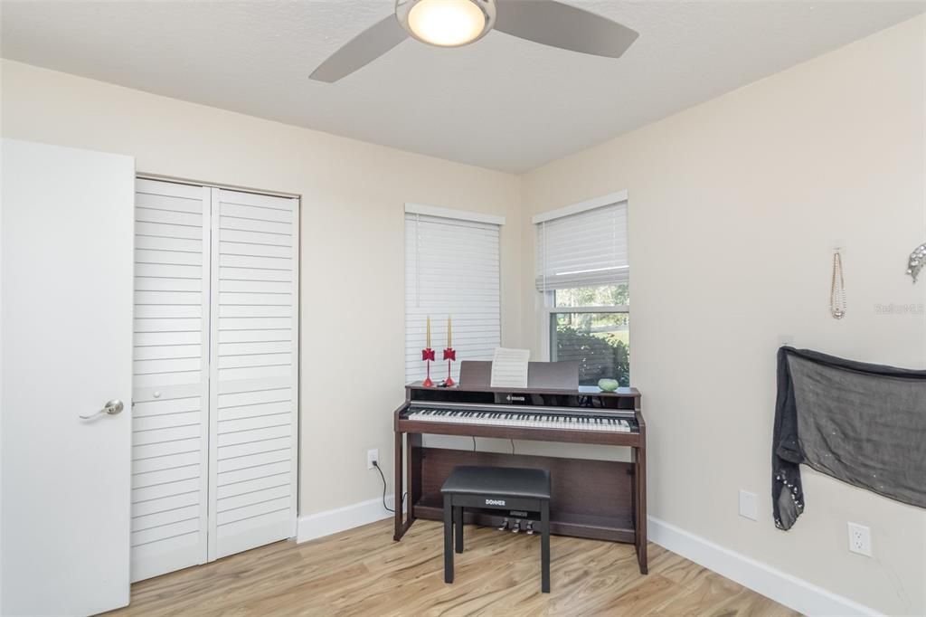 En Venta: $205,000 (3 camas, 2 baños, 1103 Pies cuadrados)