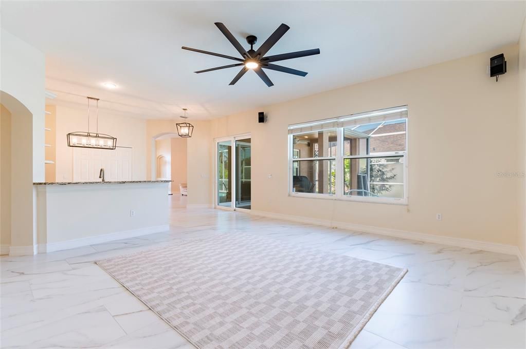 待售: $624,000 (4 贝兹, 3 浴室, 2605 平方英尺)