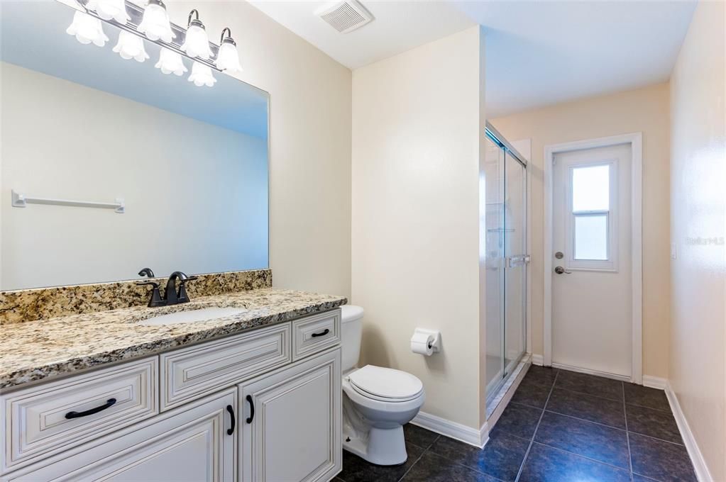 待售: $624,000 (4 贝兹, 3 浴室, 2605 平方英尺)