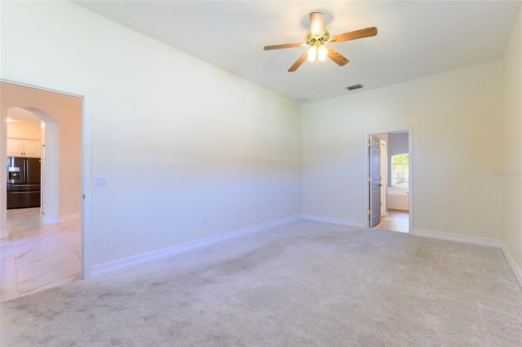 待售: $624,000 (4 贝兹, 3 浴室, 2605 平方英尺)