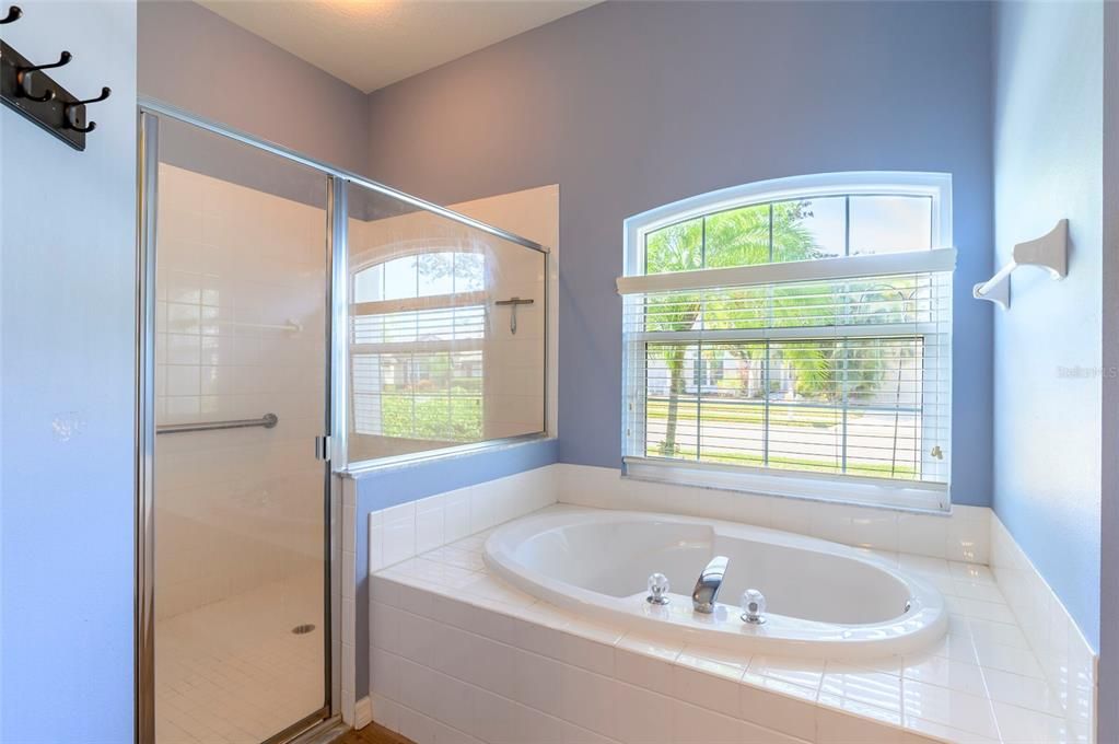 待售: $624,000 (4 贝兹, 3 浴室, 2605 平方英尺)