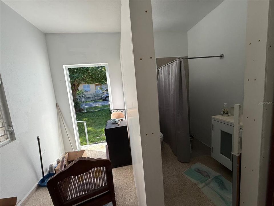 待售: $180,000 (2 贝兹, 2 浴室, 1000 平方英尺)