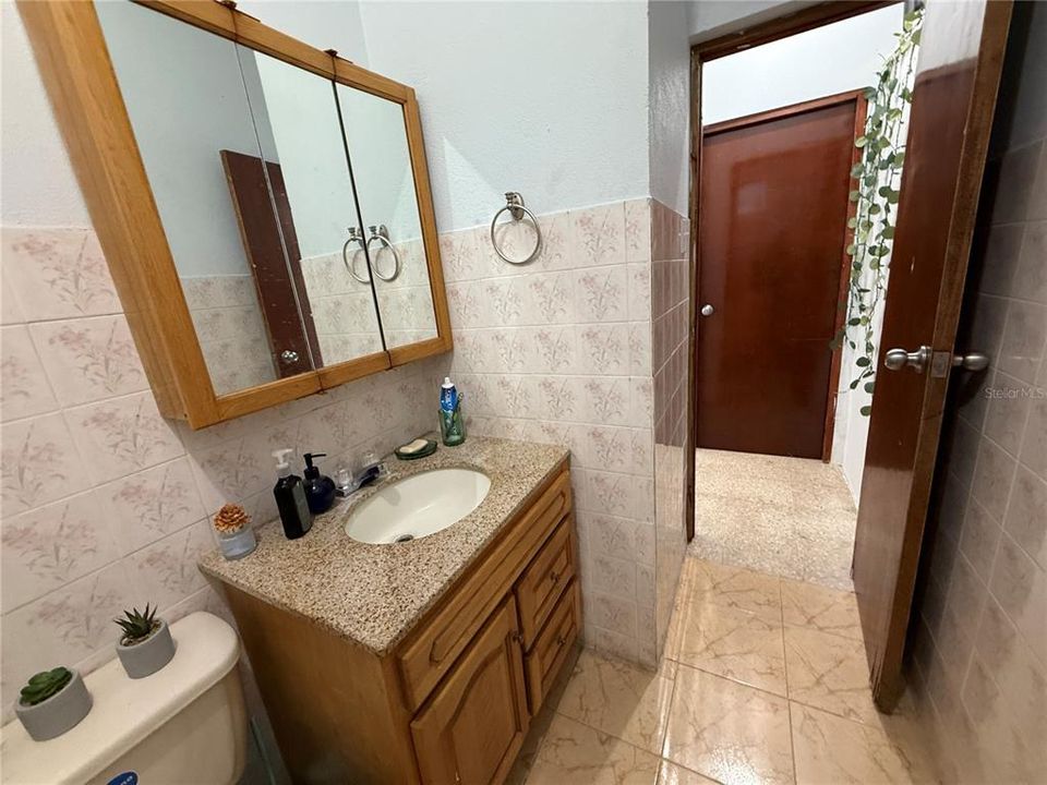 待售: $180,000 (2 贝兹, 2 浴室, 1000 平方英尺)