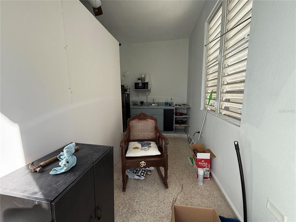 待售: $180,000 (2 贝兹, 2 浴室, 1000 平方英尺)