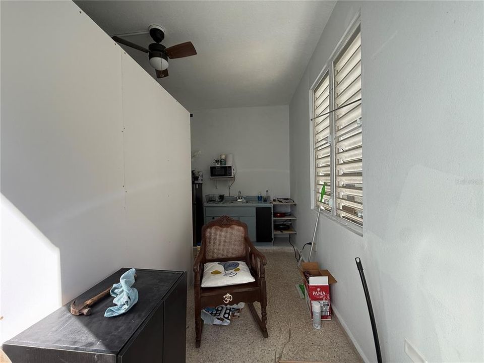 待售: $180,000 (2 贝兹, 2 浴室, 1000 平方英尺)