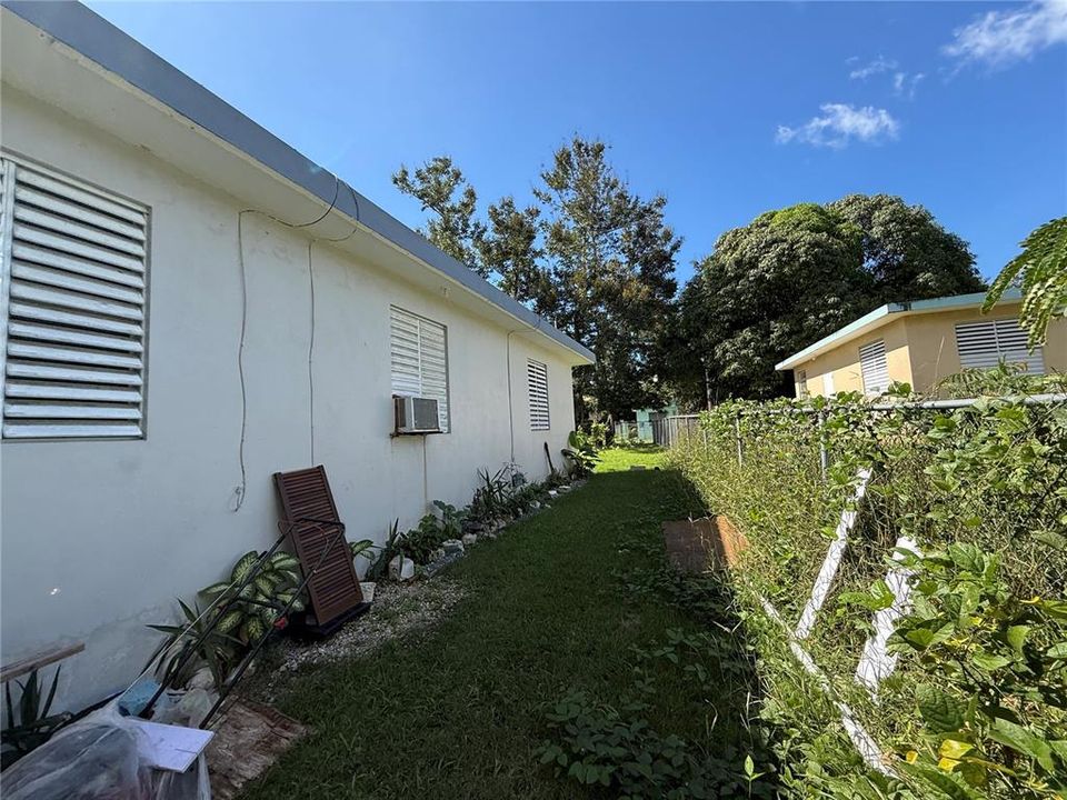 待售: $180,000 (2 贝兹, 2 浴室, 1000 平方英尺)