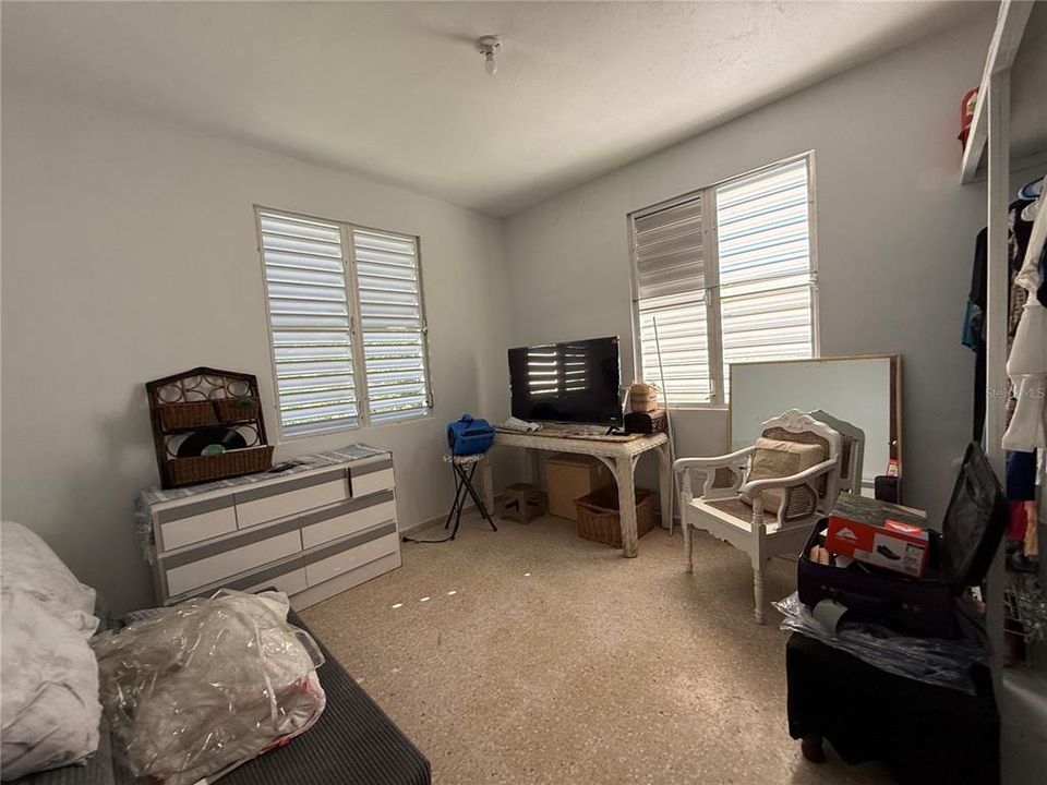 待售: $180,000 (2 贝兹, 2 浴室, 1000 平方英尺)