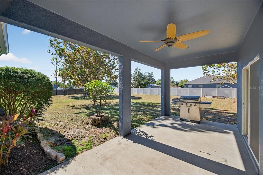 En Venta: $650,000 (4 camas, 3 baños, 2450 Pies cuadrados)