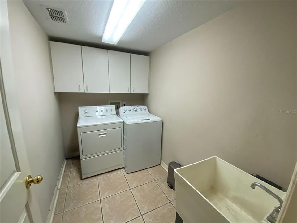 En Venta: $805,000 (4 camas, 4 baños, 3141 Pies cuadrados)