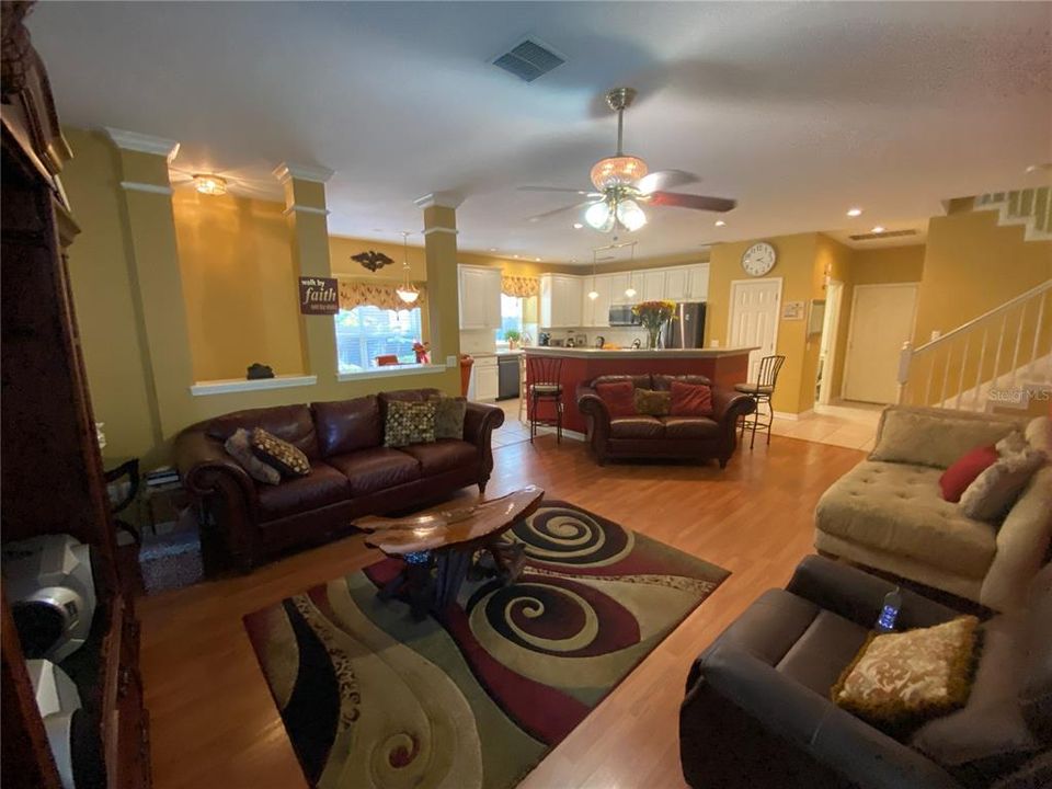 En Venta: $805,000 (4 camas, 4 baños, 3141 Pies cuadrados)