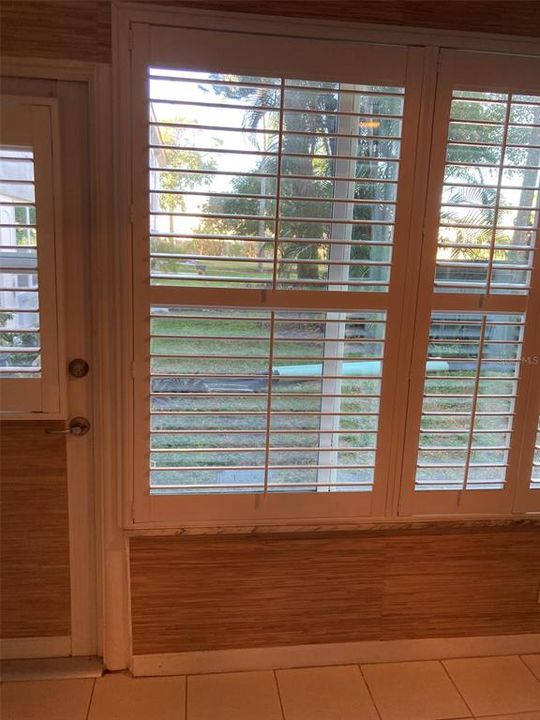 待售: $94,500 (1 贝兹, 1 浴室, 745 平方英尺)