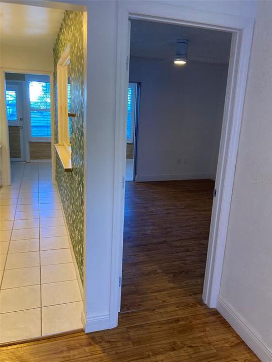 待售: $94,500 (1 贝兹, 1 浴室, 745 平方英尺)