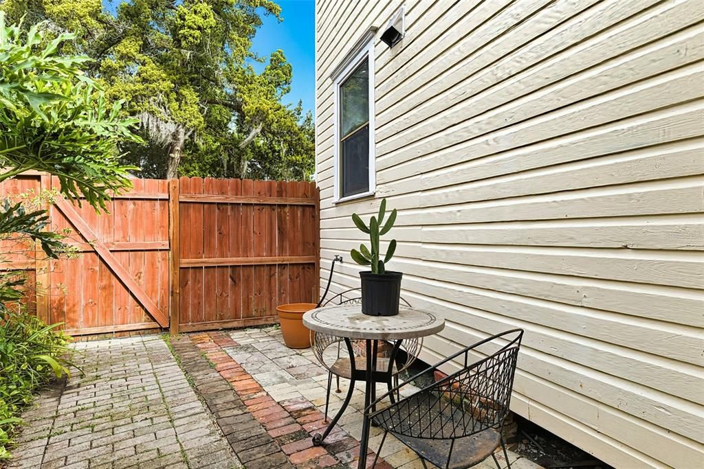 待售: $999,000 (4 贝兹, 3 浴室, 2544 平方英尺)