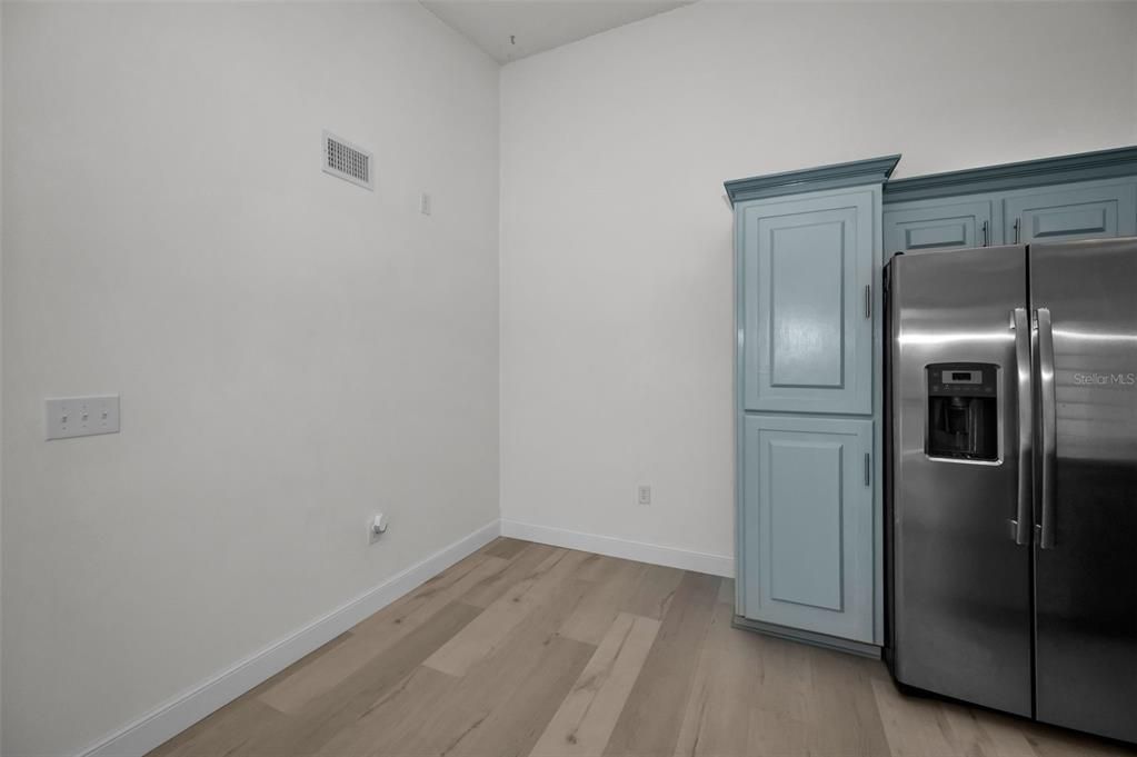 出租: $1,800 (2 贝兹, 2 浴室, 1070 平方英尺)