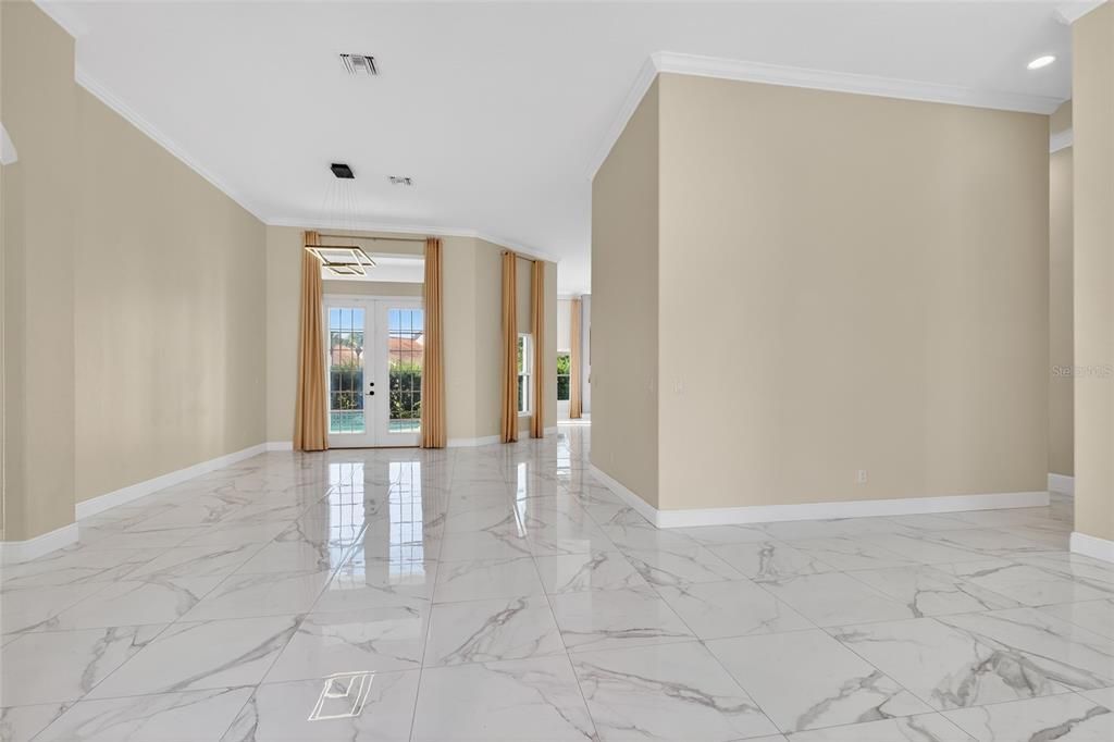 На продажу: $849,990 (5 спален, 4 ванн, 3340 Квадратных фут)