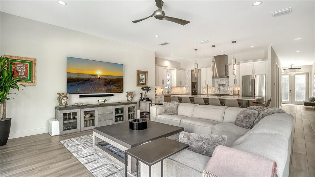 На продажу: $3,100,000 (4 спален, 3 ванн, 2754 Квадратных фут)