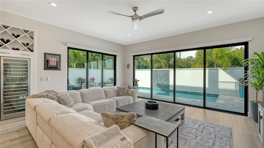 На продажу: $3,100,000 (4 спален, 3 ванн, 2754 Квадратных фут)