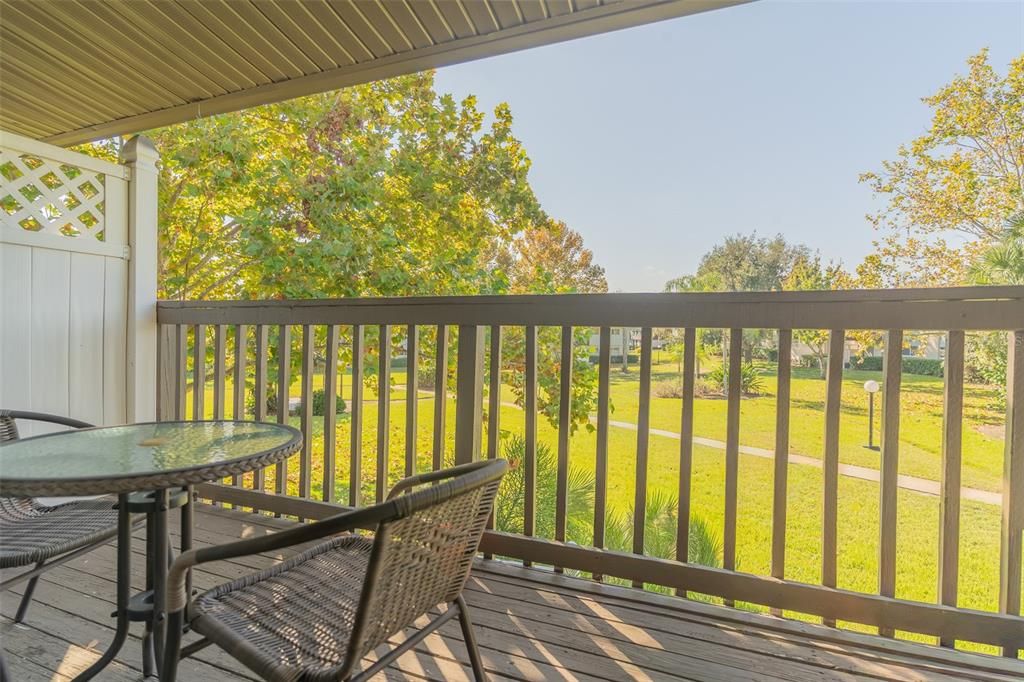 For Sale: $144,990 (2 beds, 1 baths, 881 Square Feet)