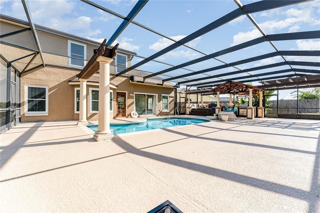 Под контрактом: $545,000 (4 спален, 2 ванн, 2436 Квадратных фут)