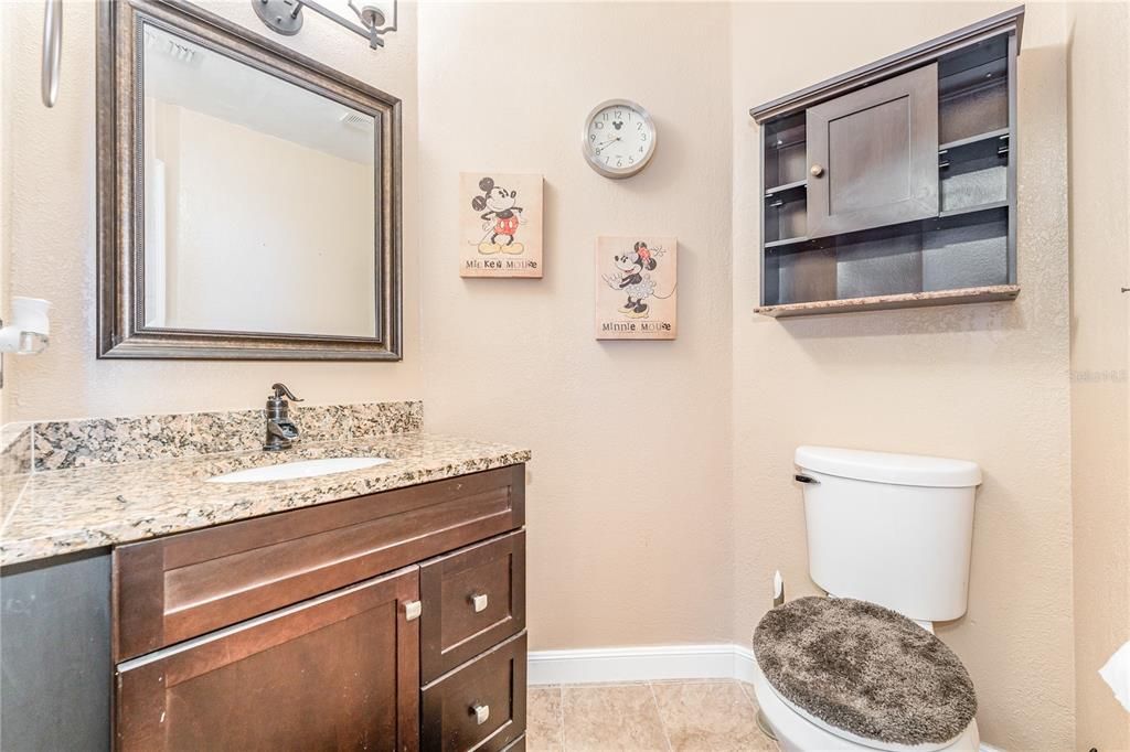 Под контрактом: $545,000 (4 спален, 2 ванн, 2436 Квадратных фут)