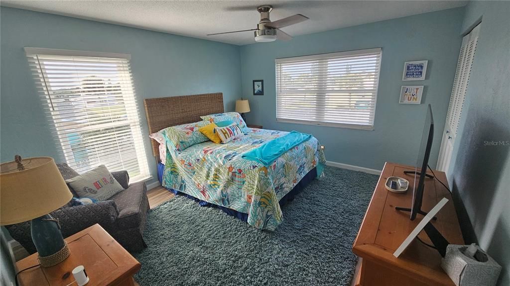 待售: $279,900 (2 贝兹, 2 浴室, 1216 平方英尺)