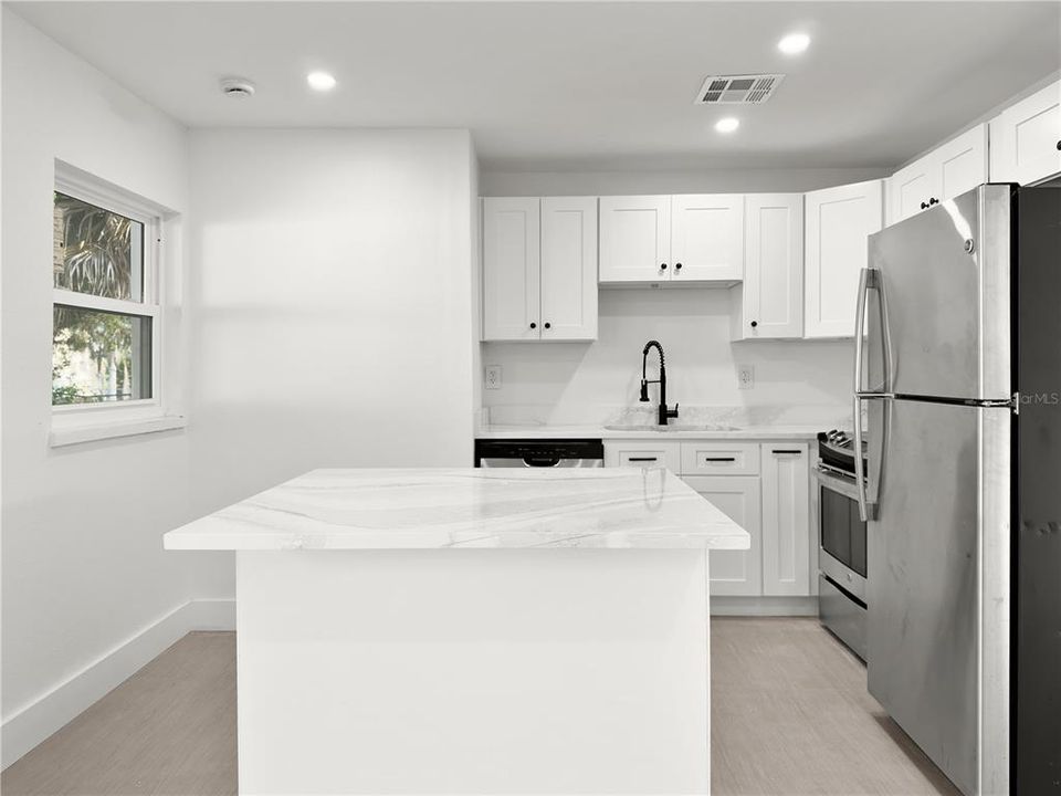 En Venta: $245,000 (3 camas, 2 baños, 1016 Pies cuadrados)