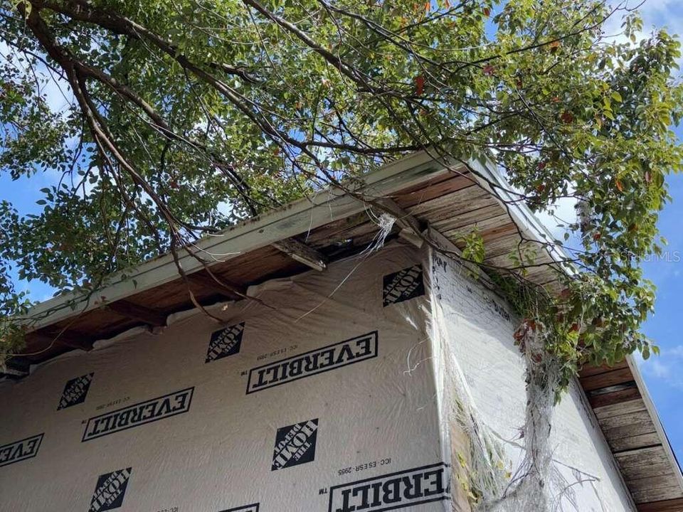 For Sale: $125,000 (4 beds, 2 baths, 1312 Square Feet)