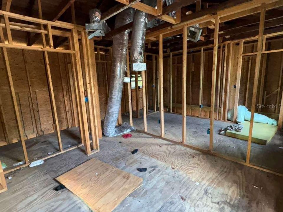 For Sale: $125,000 (4 beds, 2 baths, 1312 Square Feet)