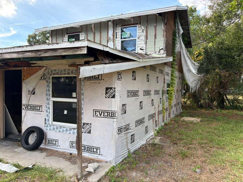 For Sale: $125,000 (4 beds, 2 baths, 1312 Square Feet)