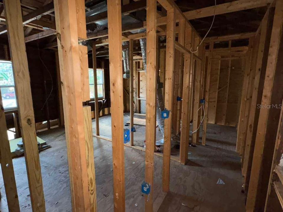 For Sale: $125,000 (4 beds, 2 baths, 1312 Square Feet)